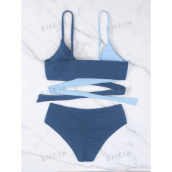 Traje De Baño Shein Bikini De Torsión Con Bloqueo De Colores