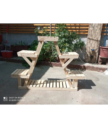 Estante Para Plantas Interiores En Forma De Triángulo