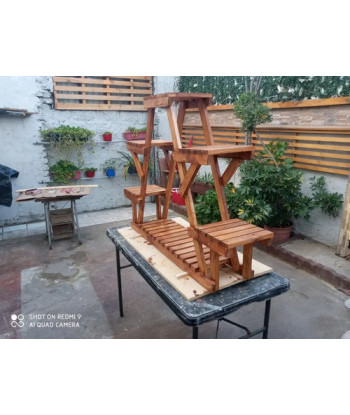 Estante Para Plantas Interiores En Forma De Triángulo