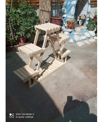 Estante Para Plantas Interiores En Forma De Triángulo