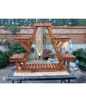 Estante Para Plantas Interiores En Forma De Triángulo
